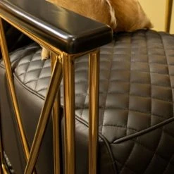 Now’s Home Fauteuils Fauteuil En Cuir Matelassé Noir Structure En Inox Cuivré -Fauteuils, poufs et repose-pieds Soldes fauteuil en cuir matelasse noir structure en inox cuivre 2