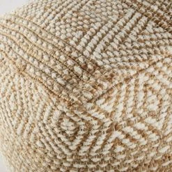 Maisons Du Monde Poufs Pouf En Jute Et Coton Beige Et Blanc à Motifs Graphique -Fauteuils, poufs et repose-pieds Soldes pouf en jute et coton beige et blanc a motifs graphique 1000 1 19 215187 3